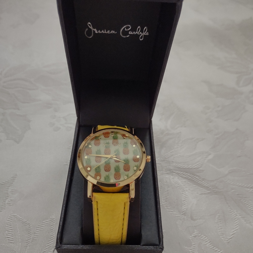 New🎀 Gold tone pineapple yellow band wrist watch